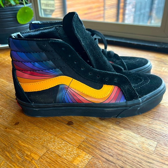 NEW Vans sk8-Hi refract wms 7.0 new never worn - Picture 3 of 5